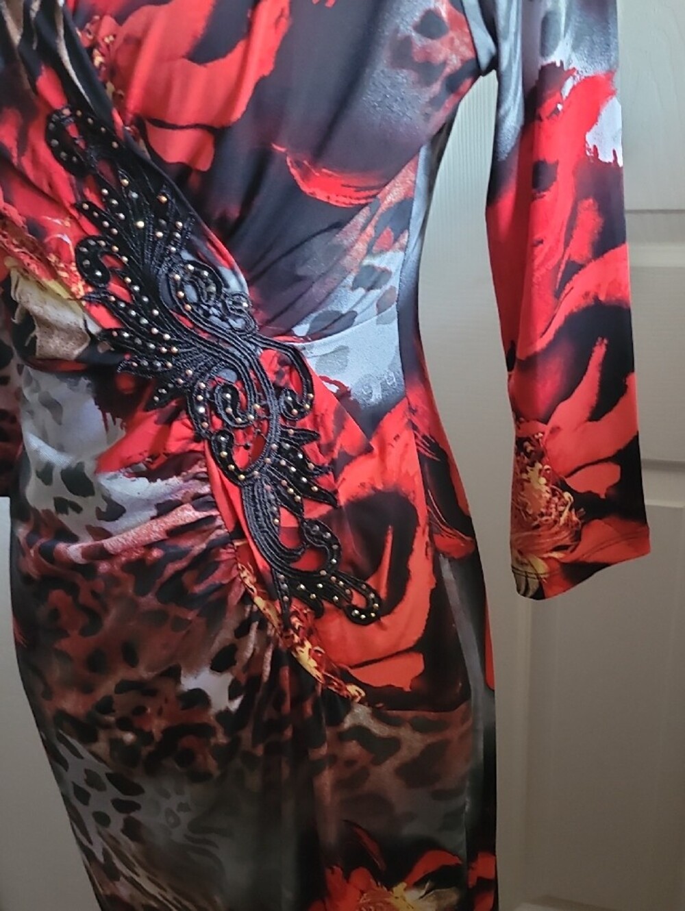 Boston Proper Red Black Wrap Midi Dress SUPER STRETCHY NEW WITH TAG S CRYSTALS - Picture 6 of 17